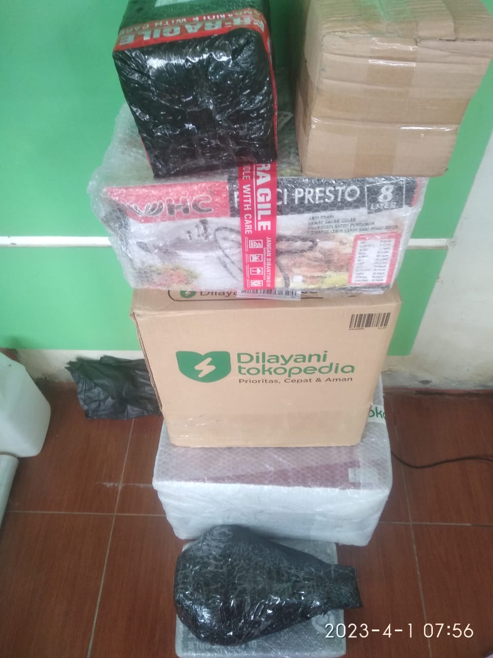 bc1f470e-ee22-43e4-8e76-5daa5173f1f8.jpg